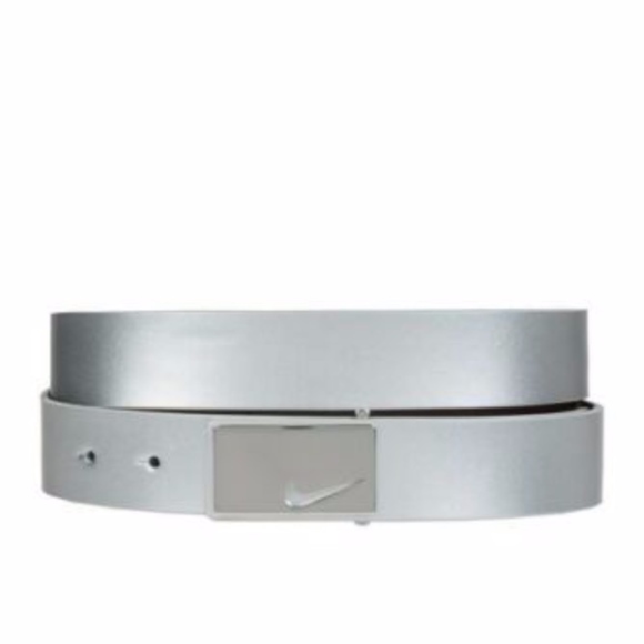 NEW NIKE SLEEK MODERN PLAQUE LEATHER BELT SILVER